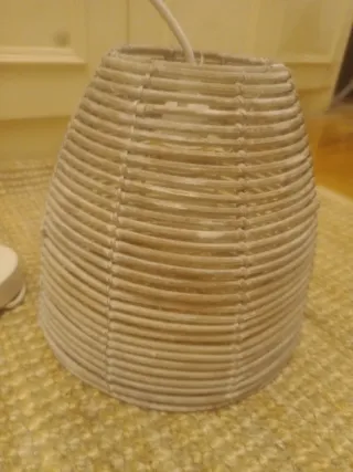 Lámpara de techo de mimbre