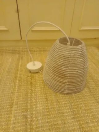 Lámpara de techo de mimbre