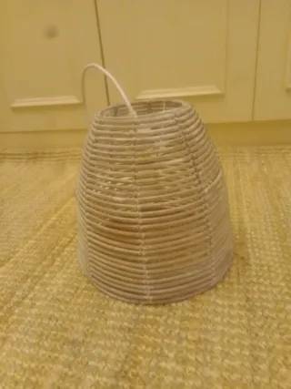 Lámpara de techo de mimbre