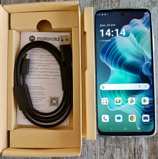 Motorola Moto G 35 5G Nuevo + protector pantalla