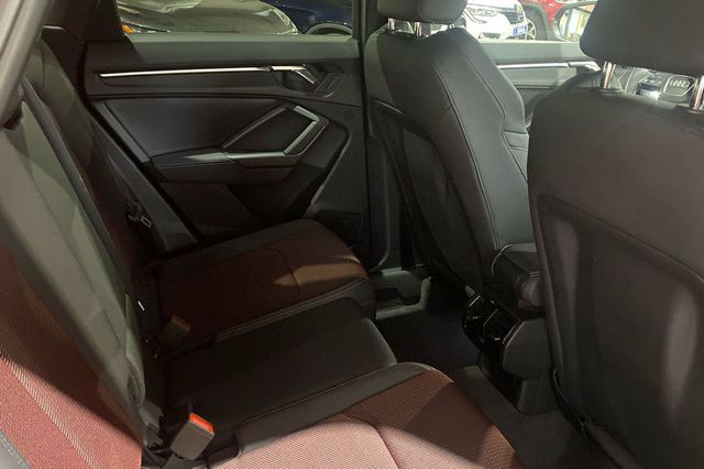 Audi Q3 45 TFSI e 180kW S tronic Black Line