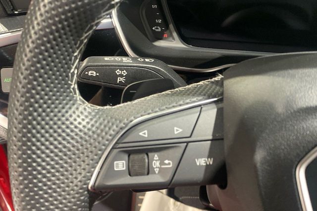 Audi Q3 45 TFSI e 180kW S tronic Black Line