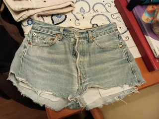 Pantalon Levis corto