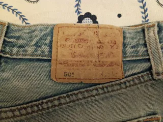 Pantalon Levis corto