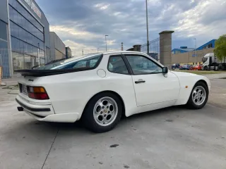 Porsche 944 1987