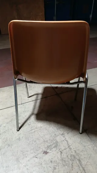 Silla plástico metálica