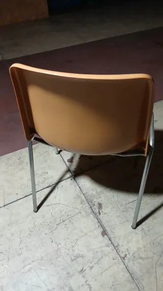 Silla plástico metálica