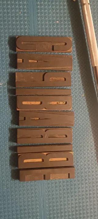 Carattere tipografico vintage Scritta Capibaribe