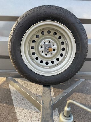 Remolque cerrado tipo furgón