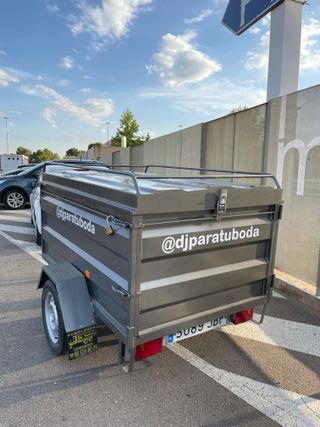 Remolque cerrado tipo furgón