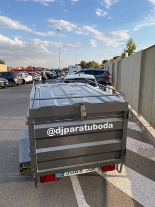 Remolque cerrado tipo furgón