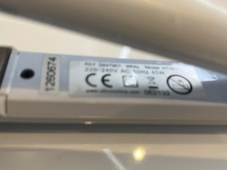 Piastra per capelli con piastre in titanio