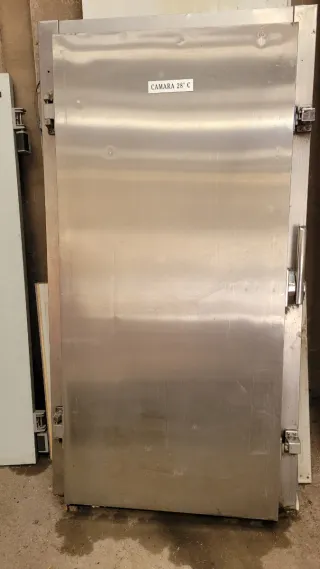 Panel sandwich y puertas frigoríficas