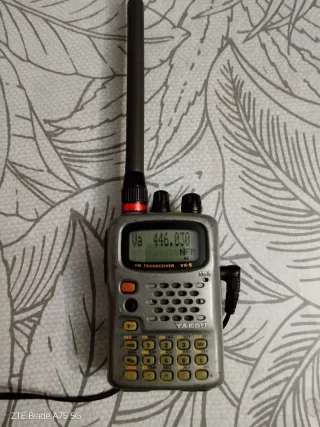 Walkie Yaesu VX-5