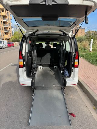 Taxi adaptado/ ó 6 plazas