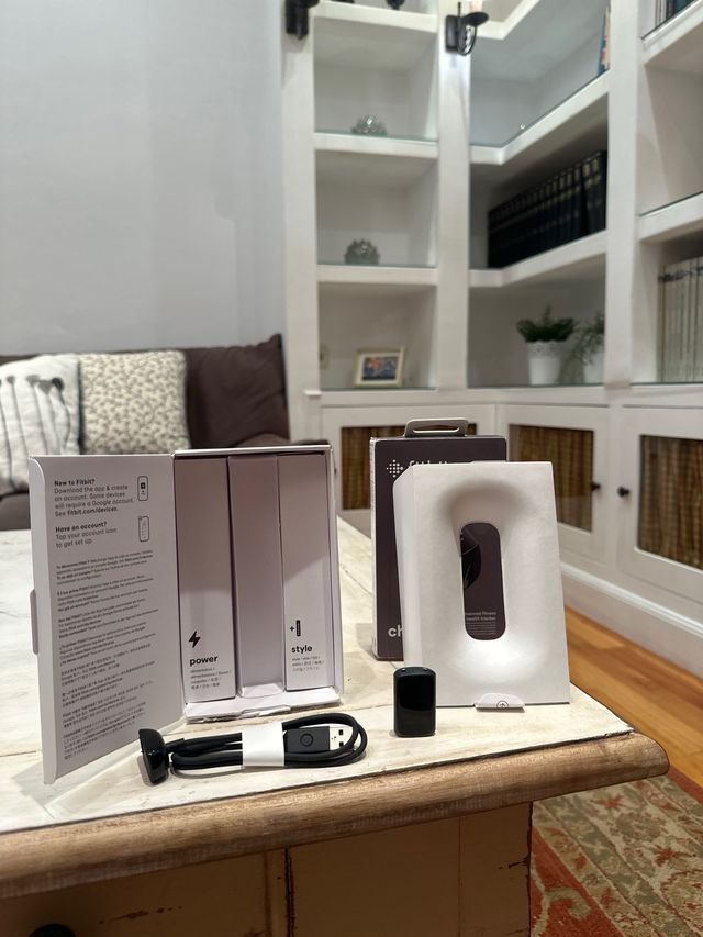 Fitbit Charge 5 - Pantalla Impoluta