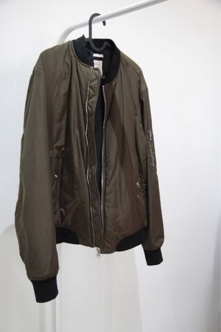 Chaqueta bomber verde militar