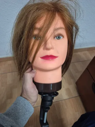 Muñeca para peinar