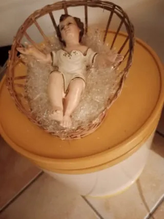 Bambin Gesù in culla