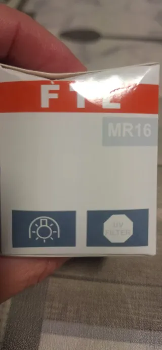 Focos halogenos 600, 50watt luz blanco cálido, p6