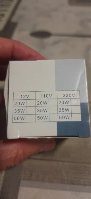 Focos halogenos 600, 50watt luz blanco cálido, p6