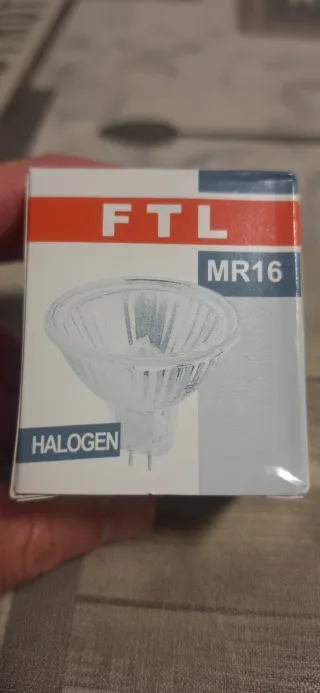 Focos halogenos 600, 50watt luz blanco cálido, p6