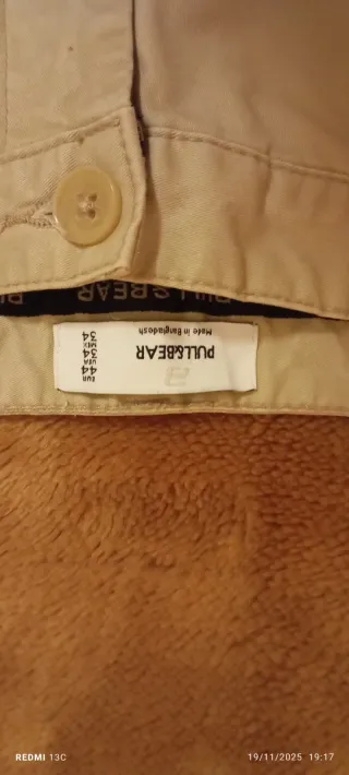 Pantalón chino Pull and Bear chico