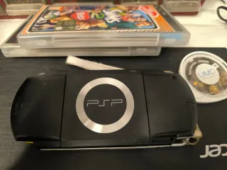 PSP 1004 64 GB bixata piena di giochi