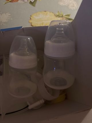 Sacaleches Eléctrico Momcozy. Nuevo,sin uso.