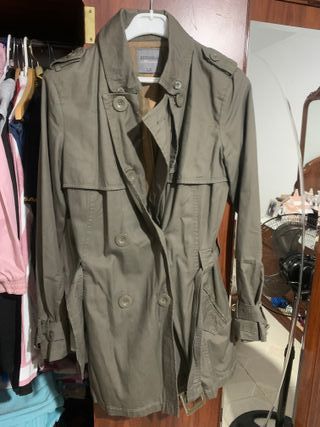 Gabardina Bershka Verde Oliva Talla L