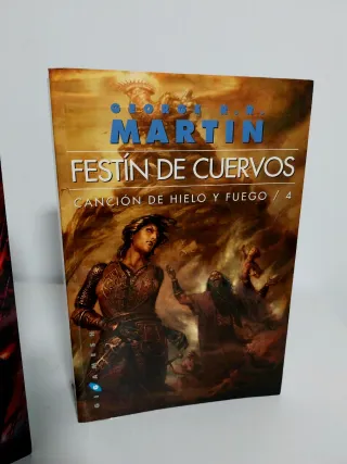 LOTE 2 LIBROS JUEGO DE TRONOS. EDICION OMNIBÚS.