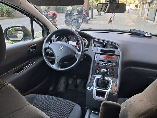 Peugeot 5008 Access 1.6 HDI 115 FAP