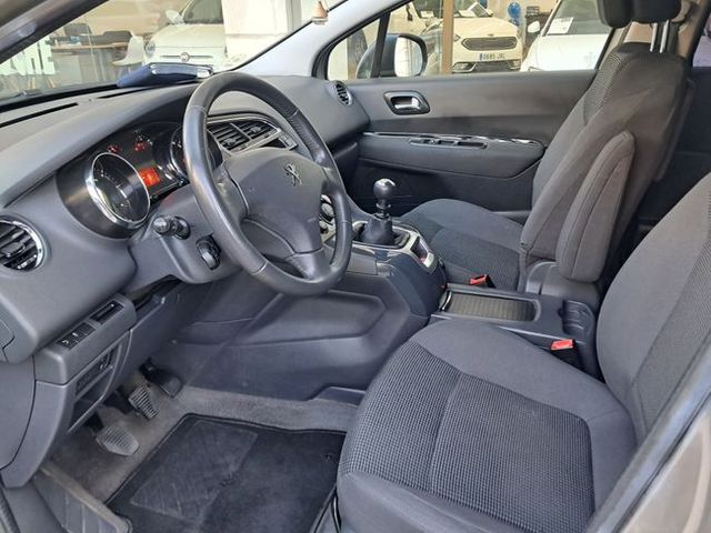 Peugeot 5008 Access 1.6 HDI 115 FAP