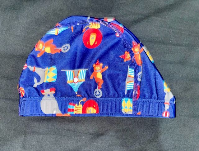 Gorro de piscina infantil estampado