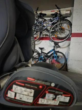 Silla de coche bebé.. hay dos