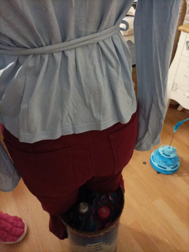 Conjunto: Camiseta cruzada y leggings