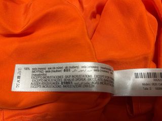 Top seda con plumas nuevo con etiquetas UTERQÜE