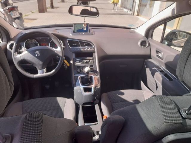 Peugeot 5008 Allure 1.6 BlueHDi 88KW (120CV)