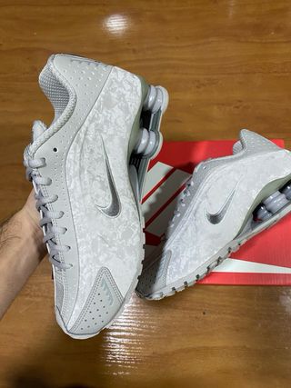 Nike Shox R4 Grey