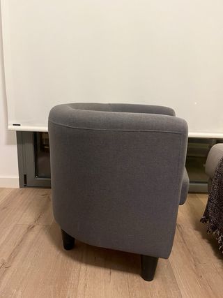 Butaca de tela gris Conforama