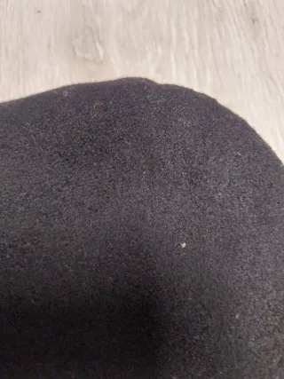 Montera de lana para indumentaria tradicional