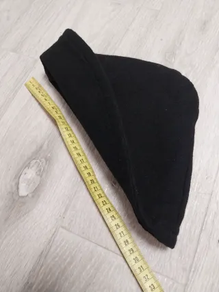 Montera de lana para indumentaria tradicional