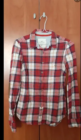 Lote: camis, botes, chaqueta, tazas, vestido