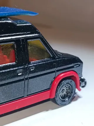 FURGONETA MAJORETTE 1/36