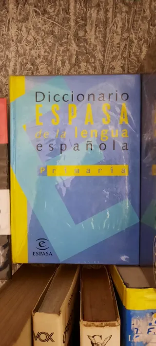 Diccionarios varios idiomas.