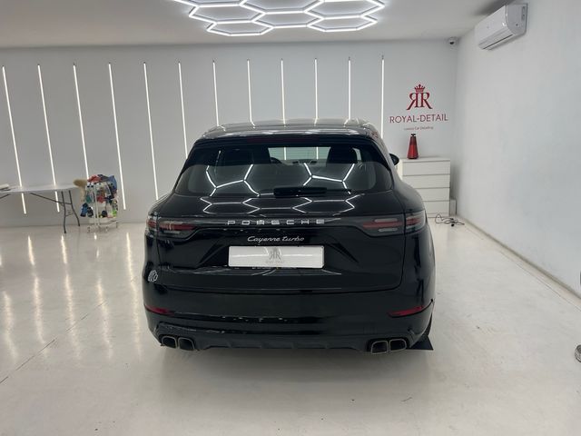 Porsche Cayenne Turbo 2020 – Impecable