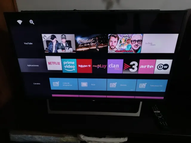 Televisión Sony Bravia Smart TVMODELO KDL-40W E660