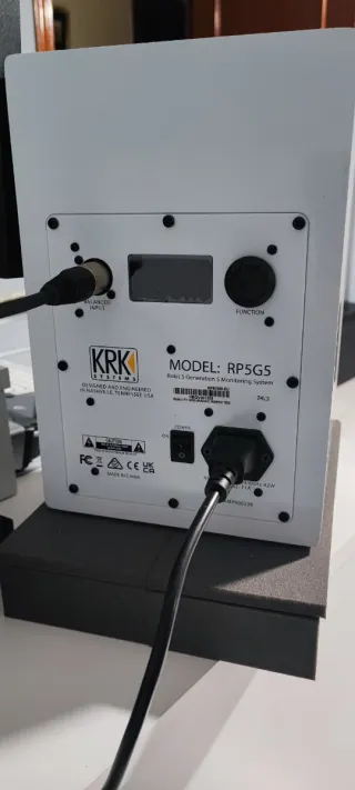 KRK monitores de estudio, altavoces profesionales