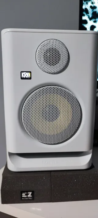 KRK monitores de estudio, altavoces profesionales