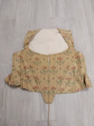 Justillo mujer indumentaria tradicional